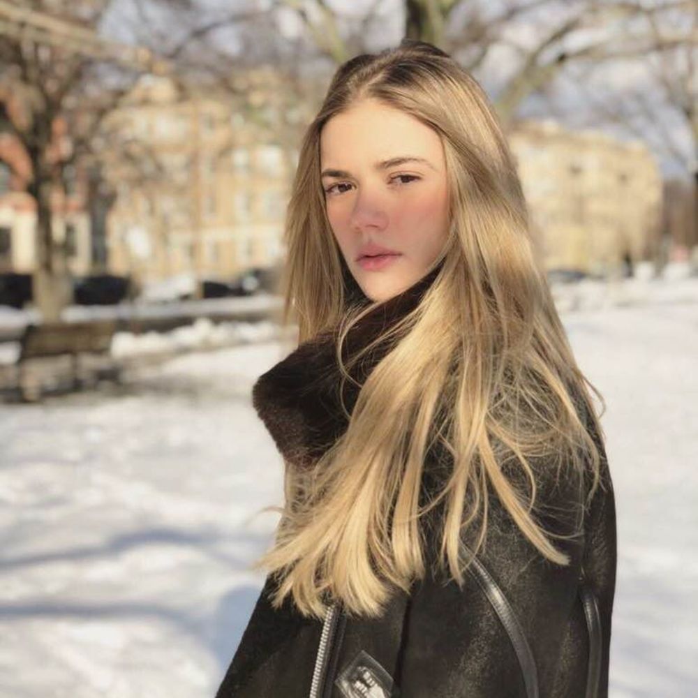 Meet your Posher, Alexandra